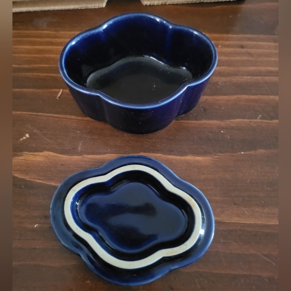 Vintage blue trinket box - Picture 4 of 5